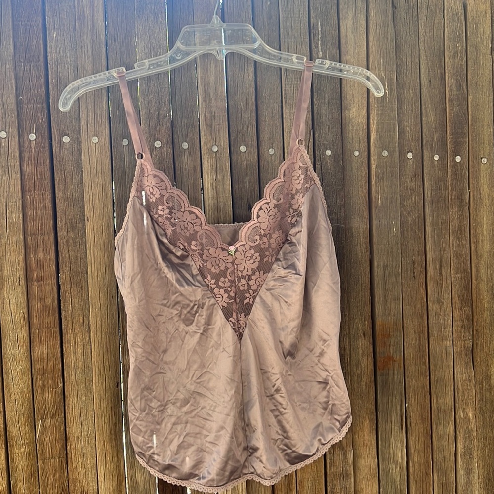 Chantilly Maidenform Silk/Lace Top